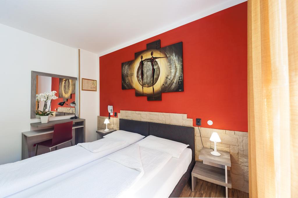 Hotel Garni Ischia Malcesine Pokoj fotografie