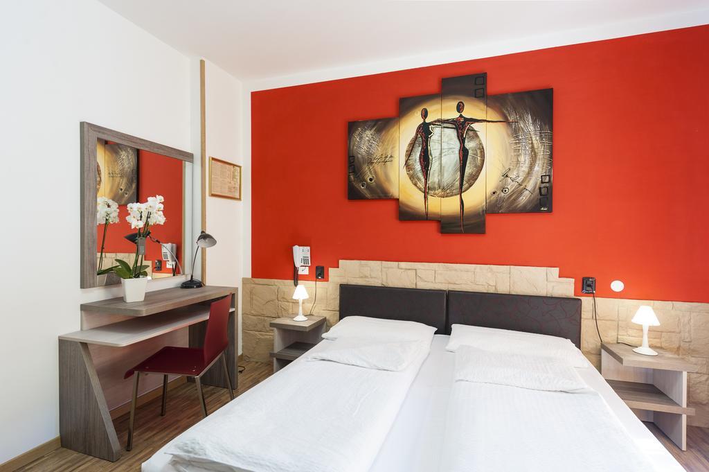 Hotel Garni Ischia Malcesine Pokoj fotografie