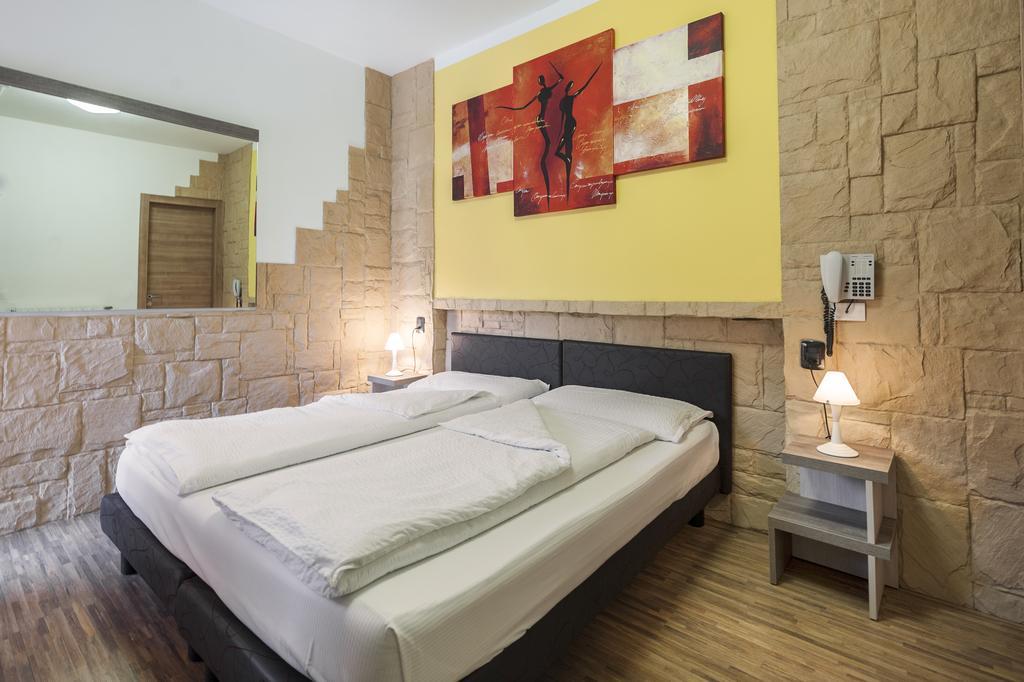 Hotel Garni Ischia Malcesine Pokoj fotografie